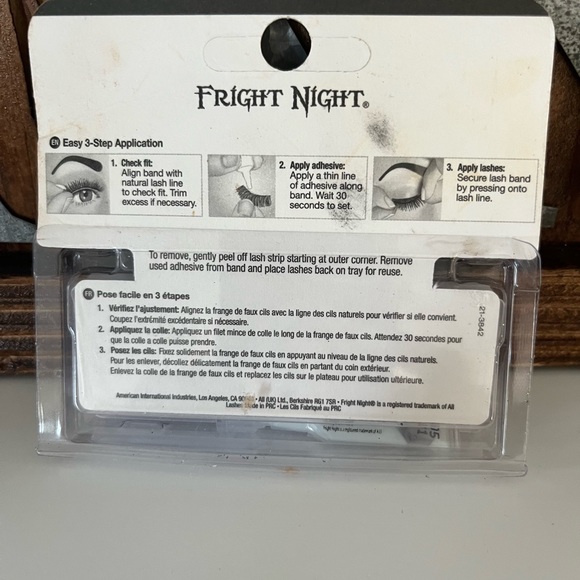 BAT THOSE EYELASHES - Picture 2 of 3